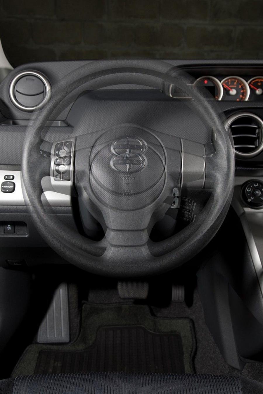  Scion xB 2011 года  (фото 23 из 58)